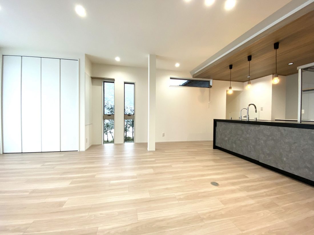 【LDK】窓の位置にもこだわりました。