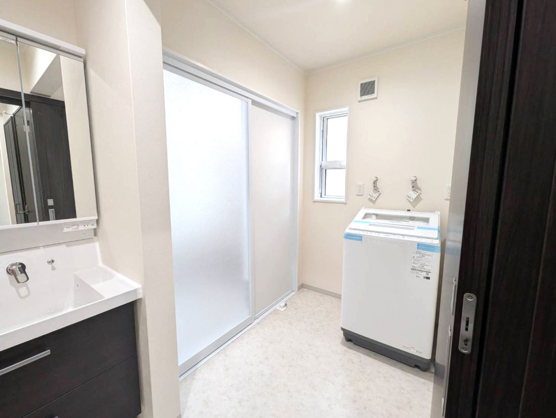 【洗面脱衣室】洗濯機は2台設置します。